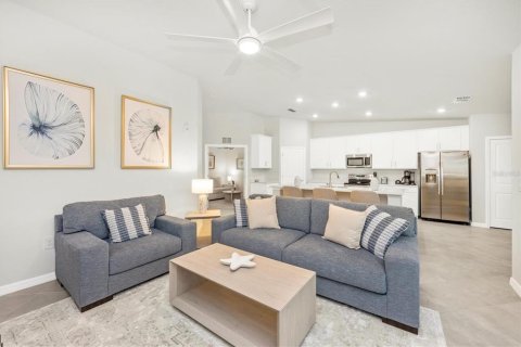 Condo in Venice, Florida, 2 bedrooms in WELLEN PARK  № 1526219 - photo 14