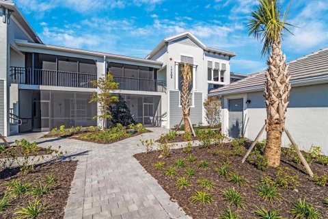 Condo in Venice, Florida, 2 bedrooms in WELLEN PARK  № 1526219 - photo 1