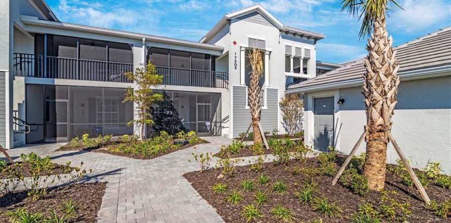 Condo in Venice, Florida, 2 bedrooms in WELLEN PARK  № 1526219