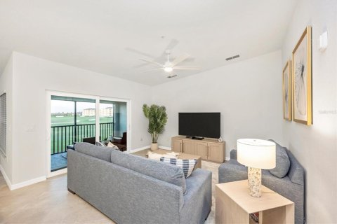 Condo in Venice, Florida, 2 bedrooms in WELLEN PARK  № 1526219 - photo 12