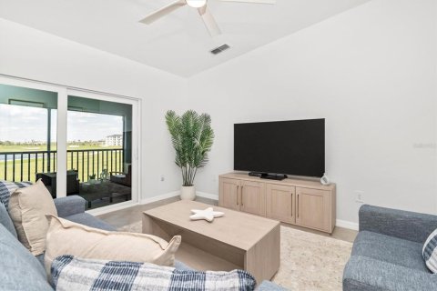 Condo in Venice, Florida, 2 bedrooms in WELLEN PARK  № 1526219 - photo 16