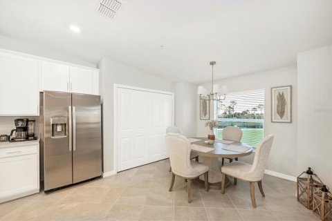 Condo in Venice, Florida, 2 bedrooms in WELLEN PARK  № 1526219 - photo 9