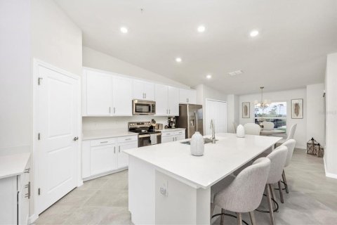 Condo in Venice, Florida, 2 bedrooms in WELLEN PARK  № 1526219 - photo 5