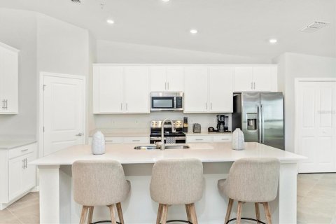Condo in Venice, Florida, 2 bedrooms in WELLEN PARK  № 1526219 - photo 4