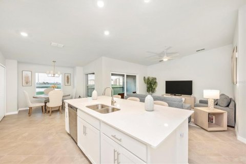 Condo in Venice, Florida, 2 bedrooms in WELLEN PARK  № 1526219 - photo 8