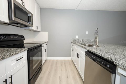 Copropriété à louer à Orlando, Floride: 2 chambres, 119.38 m2 № 1798322 - photo 12