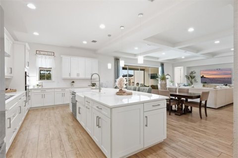 House in Orlando, Florida 4 bedrooms, 434.32 sq.m. № 2394207 - photo 16