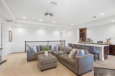 House in Orlando, Florida 4 bedrooms, 434.32 sq.m. № 2394207 - photo 26