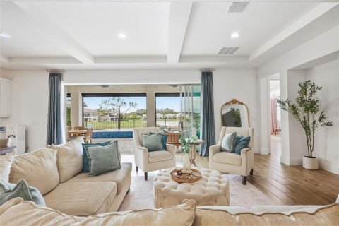 House in Orlando, Florida 4 bedrooms, 434.32 sq.m. № 2394207 - photo 14
