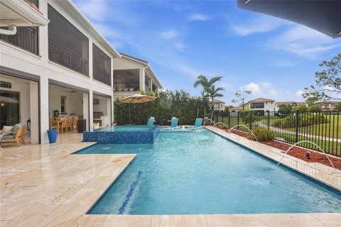 House in Orlando, Florida 4 bedrooms, 434.32 sq.m. № 2394207 - photo 4