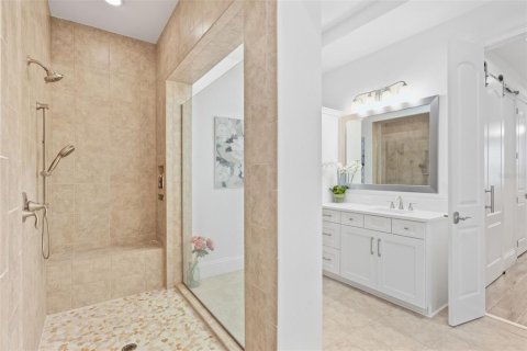 House in Orlando, Florida 4 bedrooms, 434.32 sq.m. № 2394207 - photo 22