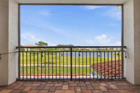 House in Orlando, Florida 4 bedrooms, 434.32 sq.m. № 2394207 - photo 28