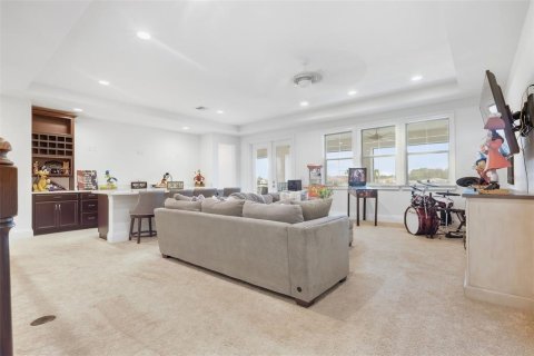 House in Orlando, Florida 4 bedrooms, 434.32 sq.m. № 2394207 - photo 24