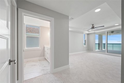 Condominio en venta en Madeira Beach, Florida, 2 dormitorios, 166.39 m2 № 667256 - foto 29