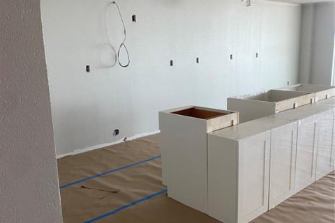 Купить кондоминиум в Мадейра - Бич, Флорида 6 комнат, 166.39м2, № 667256 - фото 16