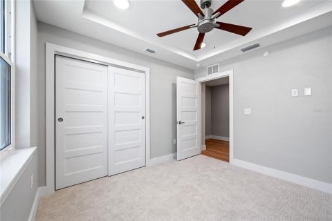 Copropriété à vendre à Madeira Beach, Floride: 2 chambres, 166.39 m2 № 667256 - photo 17