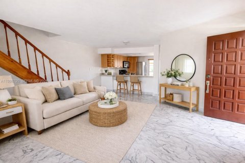 Condominio en Hialeah, Florida, 2 dormitorios  № 2251713
