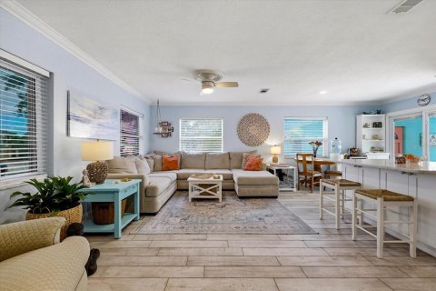 Villa ou maison à vendre à Clearwater, Floride: 4 chambres, 142.98 m2 № 2147574 - photo 4