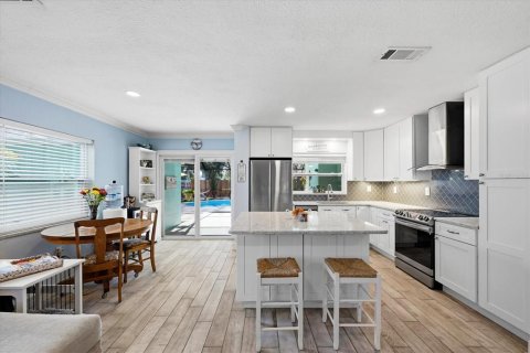 Villa ou maison à vendre à Clearwater, Floride: 4 chambres, 142.98 m2 № 2147574 - photo 9