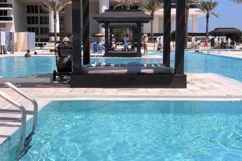 Condominio en venta en Hallandale Beach, Florida, 2 dormitorios, 100.89 m2 № 1693020 - foto 26