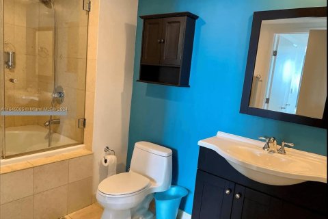 Condominio en venta en Hallandale Beach, Florida, 2 dormitorios, 100.89 m2 № 1693020 - foto 17