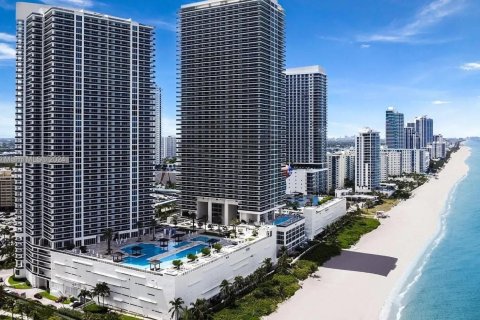 Condominio en venta en Hallandale Beach, Florida, 2 dormitorios, 100.89 m2 № 1693020 - foto 29