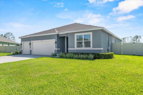 House in Apopka, Florida 4 bedrooms, 220.74 sq.m. № 1851744 - photo 2