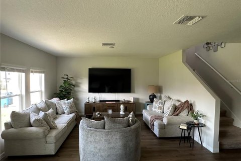 House in Haines City, Florida 5 bedrooms, 224.82 sq.m. № 1917051 - photo 6