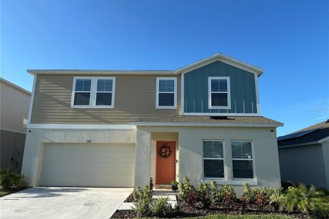 House in Haines City, Florida 5 bedrooms, 224.82 sq.m. № 1917051 - photo 1