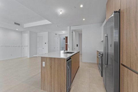Condominio en venta en Miami, Florida, 4 dormitorios, 188.03 m2 № 1732015 - foto 14