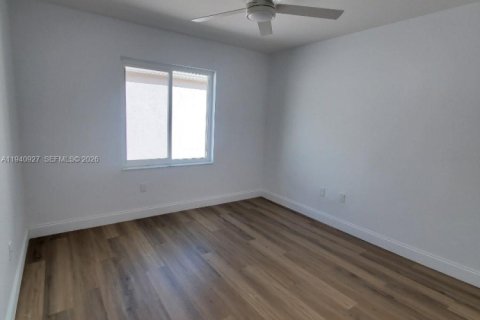 Купить виллу или дом в Пемброк-Пайнс, Флорида 1 комната, 278.34м2, № 1998519 - фото 23