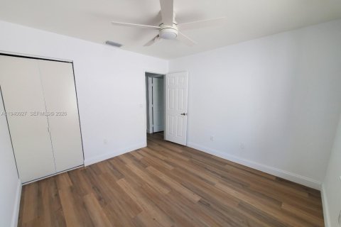 Купить виллу или дом в Пемброк-Пайнс, Флорида 1 комната, 278.34м2, № 1998519 - фото 22