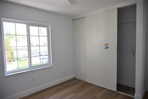 Купить виллу или дом в Пемброк-Пайнс, Флорида 1 комната, 278.34м2, № 1998519 - фото 19