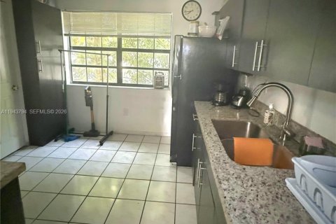 Condominio en venta en Miami, Florida, 3 dormitorios, 126.72 m2 № 2000806 - foto 3