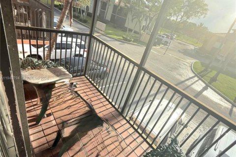 Condominio en venta en Miami, Florida, 3 dormitorios, 126.72 m2 № 2000806 - foto 5