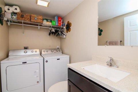 Townhouse in Palm Harbor, Florida 2 bedrooms, 124.86 sq.m. № 1773935 - photo 18