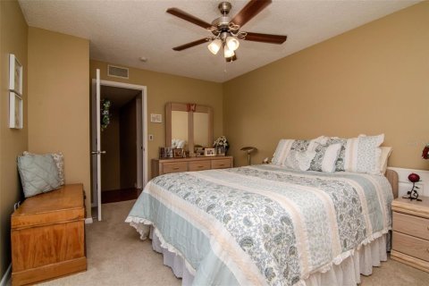 Townhouse in Palm Harbor, Florida 2 bedrooms, 124.86 sq.m. № 1773935 - photo 15