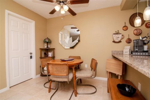Townhouse in Palm Harbor, Florida 2 bedrooms, 124.86 sq.m. № 1773935 - photo 9