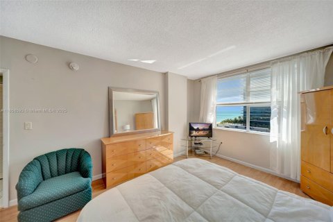 Condominio en alquiler en Hallandale Beach, Florida, 2 dormitorios, 115.2 m2 № 2054281 - foto 8