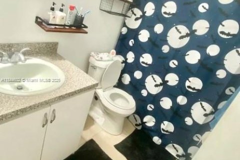 Appartement à louer à Miami, Floride: 3 chambres, 379.04 m2 № 1845893 - photo 7