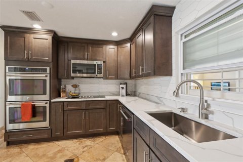 Casa en venta en Saint Petersburg, Florida, 4 dormitorios, 143.53 m2 № 1883685 - foto 7