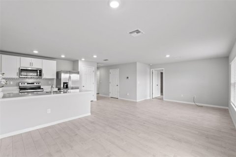 House in LaBelle, Florida 4 bedrooms № 2264978 - photo 8