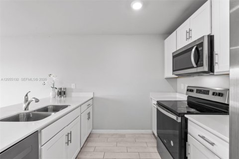 House in LaBelle, Florida 4 bedrooms № 2264978 - photo 6