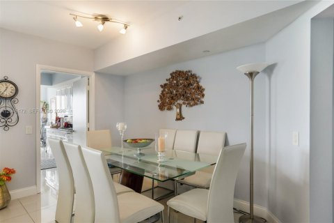 Copropriété à vendre à Aventura, Floride: 3 chambres, 173.91 m2 № 2252694 - photo 9