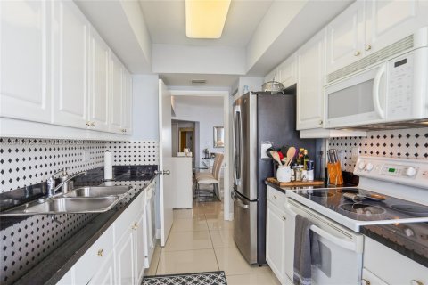 Copropriété à vendre à Aventura, Floride: 3 chambres, 173.91 m2 № 2252694 - photo 14