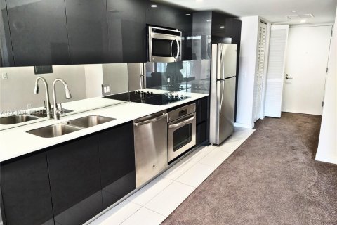 Снять в аренду кондоминиум в Майами, Флорида 50.63м2, № 2067556 - фото 3