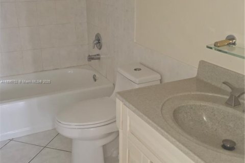 Снять в аренду кондоминиум в Санни-Айлс-Бич, Флорида 3 спальни, 110.09м2, № 1948384 - фото 19