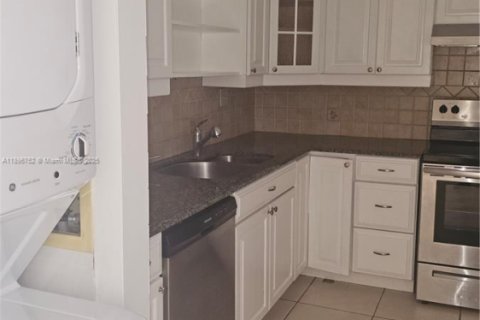 Снять в аренду кондоминиум в Санни-Айлс-Бич, Флорида 3 спальни, 110.09м2, № 1948384 - фото 14