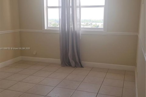 Снять в аренду кондоминиум в Санни-Айлс-Бич, Флорида 3 спальни, 110.09м2, № 1948384 - фото 22