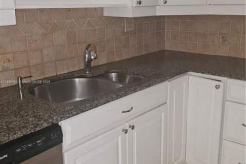 Снять в аренду кондоминиум в Санни-Айлс-Бич, Флорида 3 спальни, 110.09м2, № 1948384 - фото 15